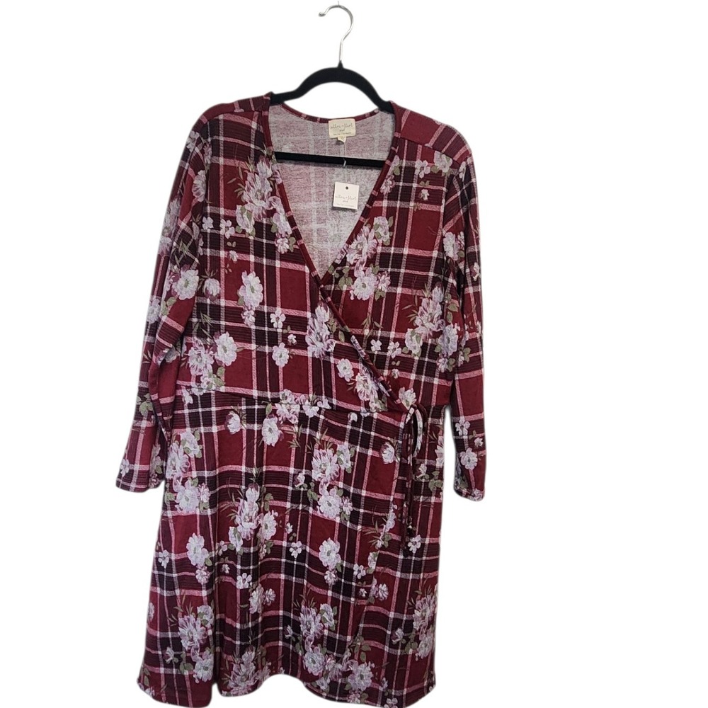 Ultra‎ Flirt Plus Red Plaid Floral Print Long Sleeve Wrap Dress